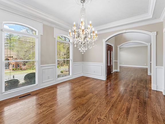5th image of 202 Asheton Ln