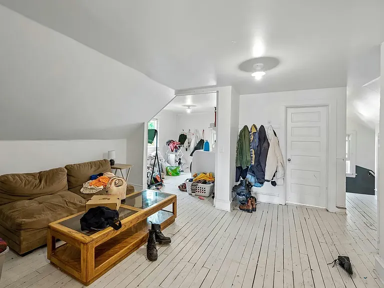 2325 Pleasant Ave #2 — Photo 32