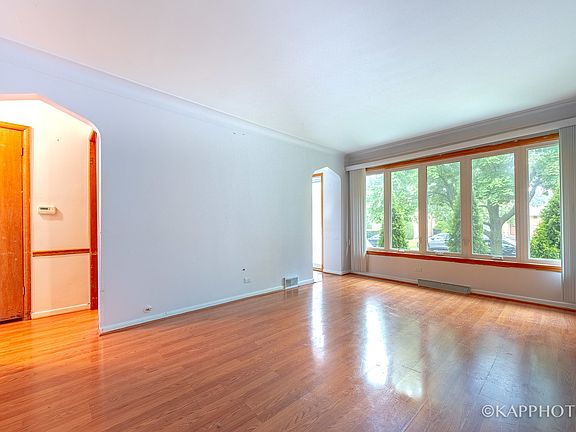 4th image of 8030 N Odell Ave
