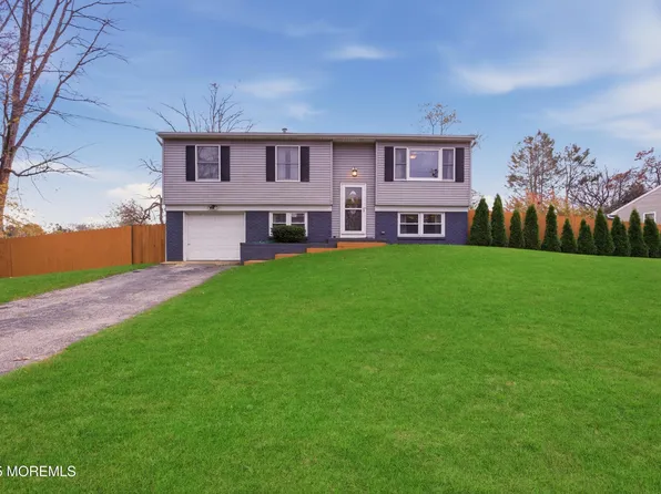 359 Colonial Drive, Toms River, NJ 08753