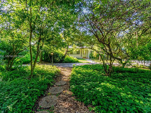 4th image of 6290 SW 86th St