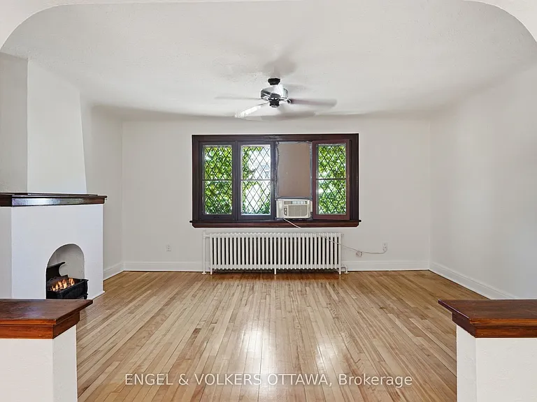 99 Charlotte St #3 — Photo 16