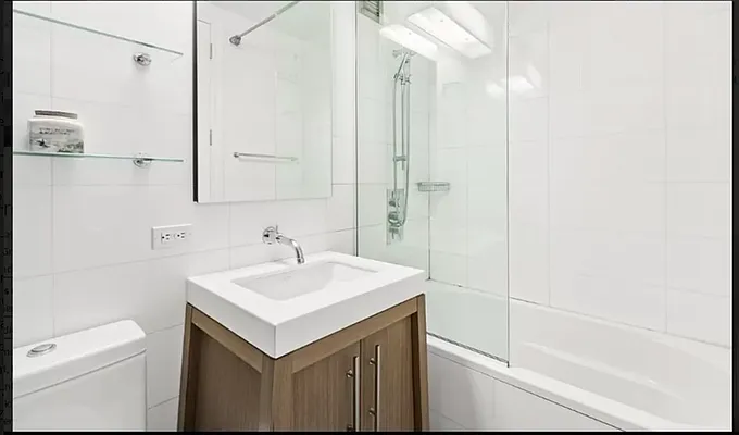 Rented by Compass | media 21