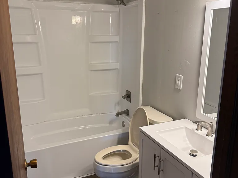 1209 W Merle Ln #B — Photo 8