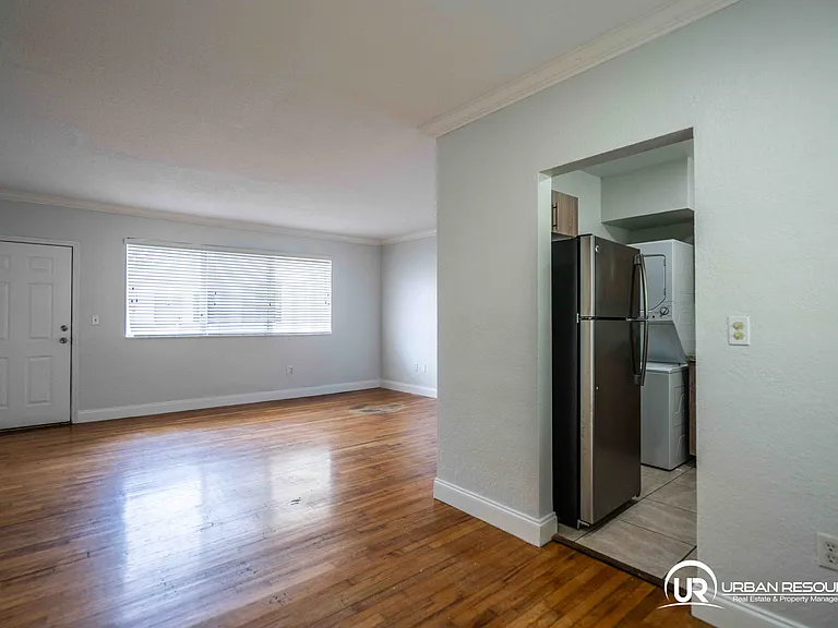 75 S Shore Dr #4B — Photo 9