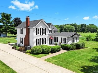 5359 Faussett Rd, Howell, MI 48855