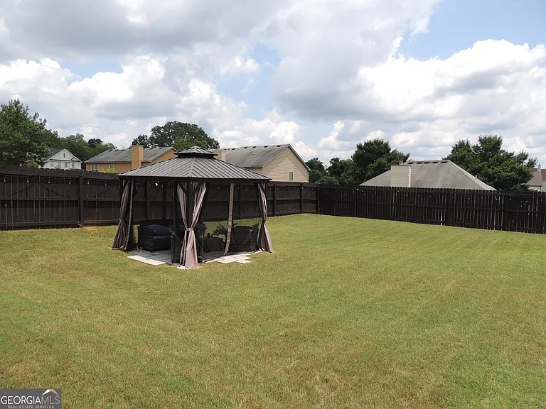 325 McGiboney Ln — Photo 25