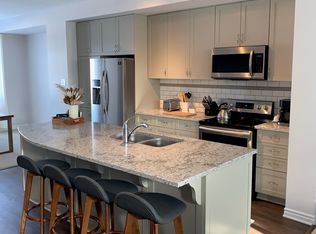 1462 Hemlock Rd, Ottawa, ON K1K4Z8
