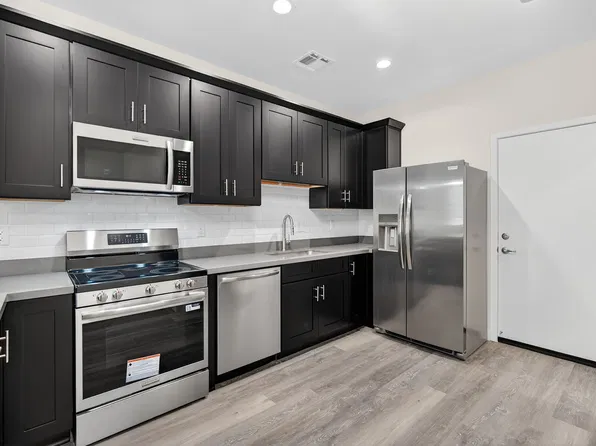 South Mountain Shadows, 1672 E Chipman Rd #8e5adaed2, Phoenix, AZ 85040