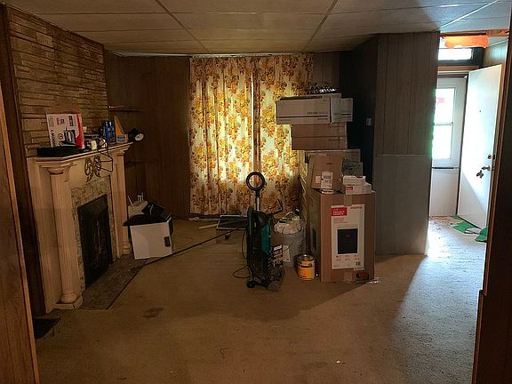 Living room/dining room