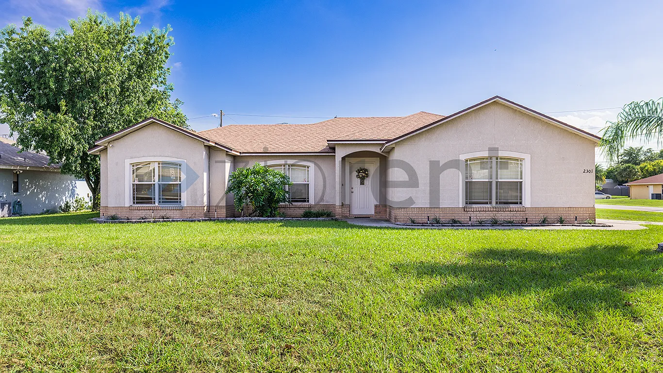 3 bed, 1644 sqft, $2,400 — Photo 1