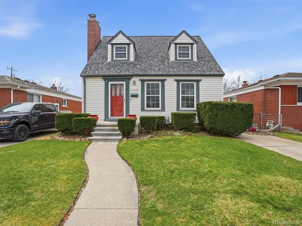 15139 University St, Allen Park, MI 48101