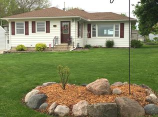 111 Giles Pl, Albert Lea, MN 56007