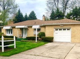 457 Darwin Dr, Cheektowaga, NY 14225