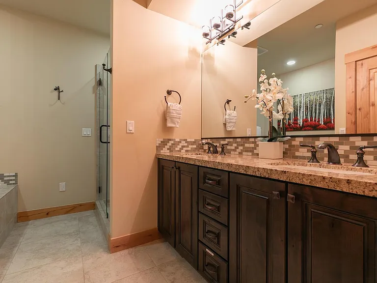 10108 Sagebrush Ct — Photo 12