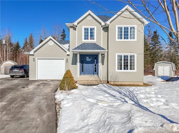 17 Brewer Ct, Fredericton, NB E3G 0X6