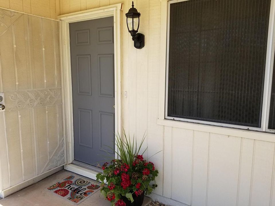 1st image of 10883 W Santa Fe Dr