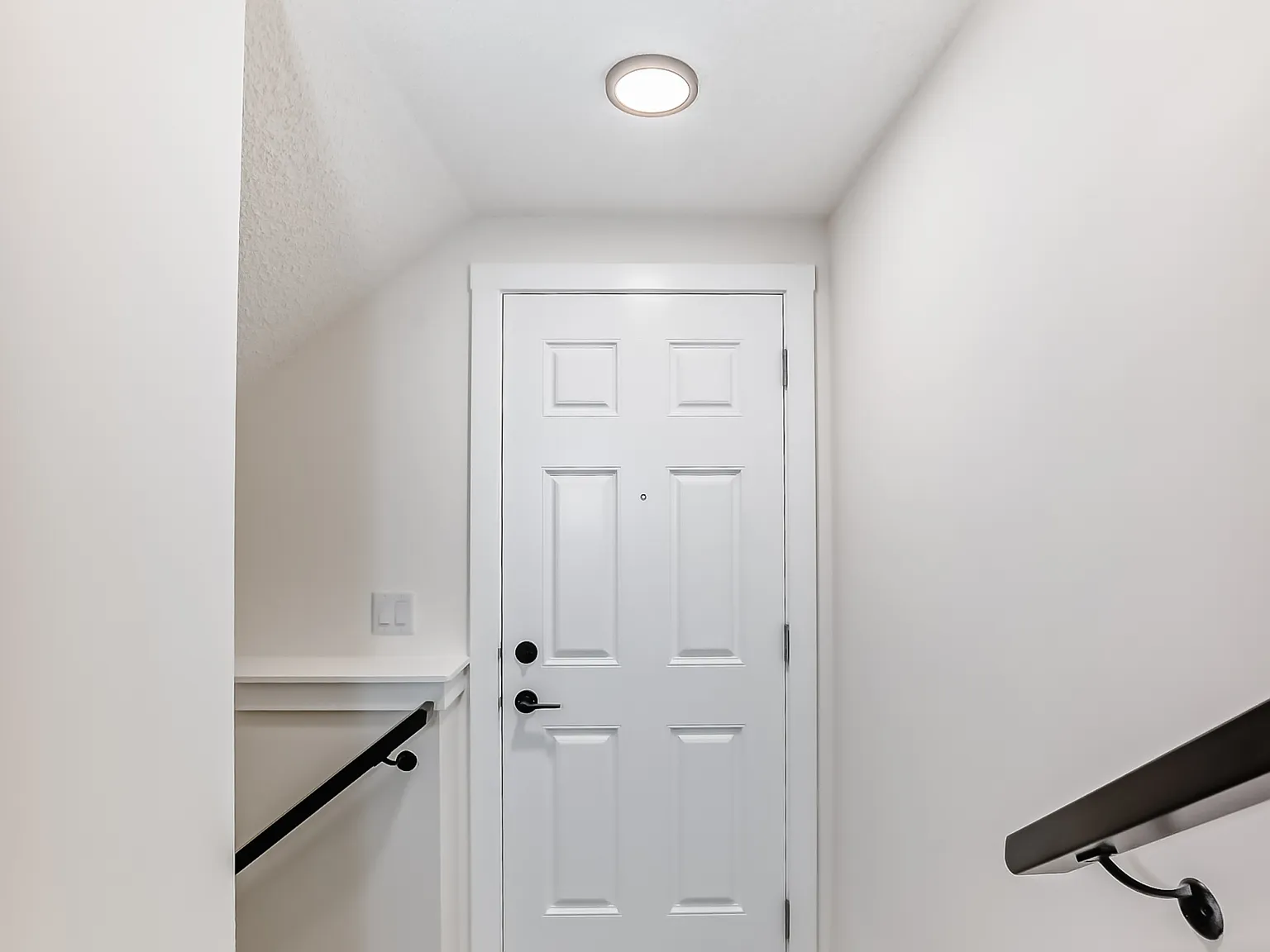 2 bed, 645 sqft, $995 — Photo 2