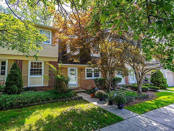 2nd image of 1599 Brentwood Dr #544