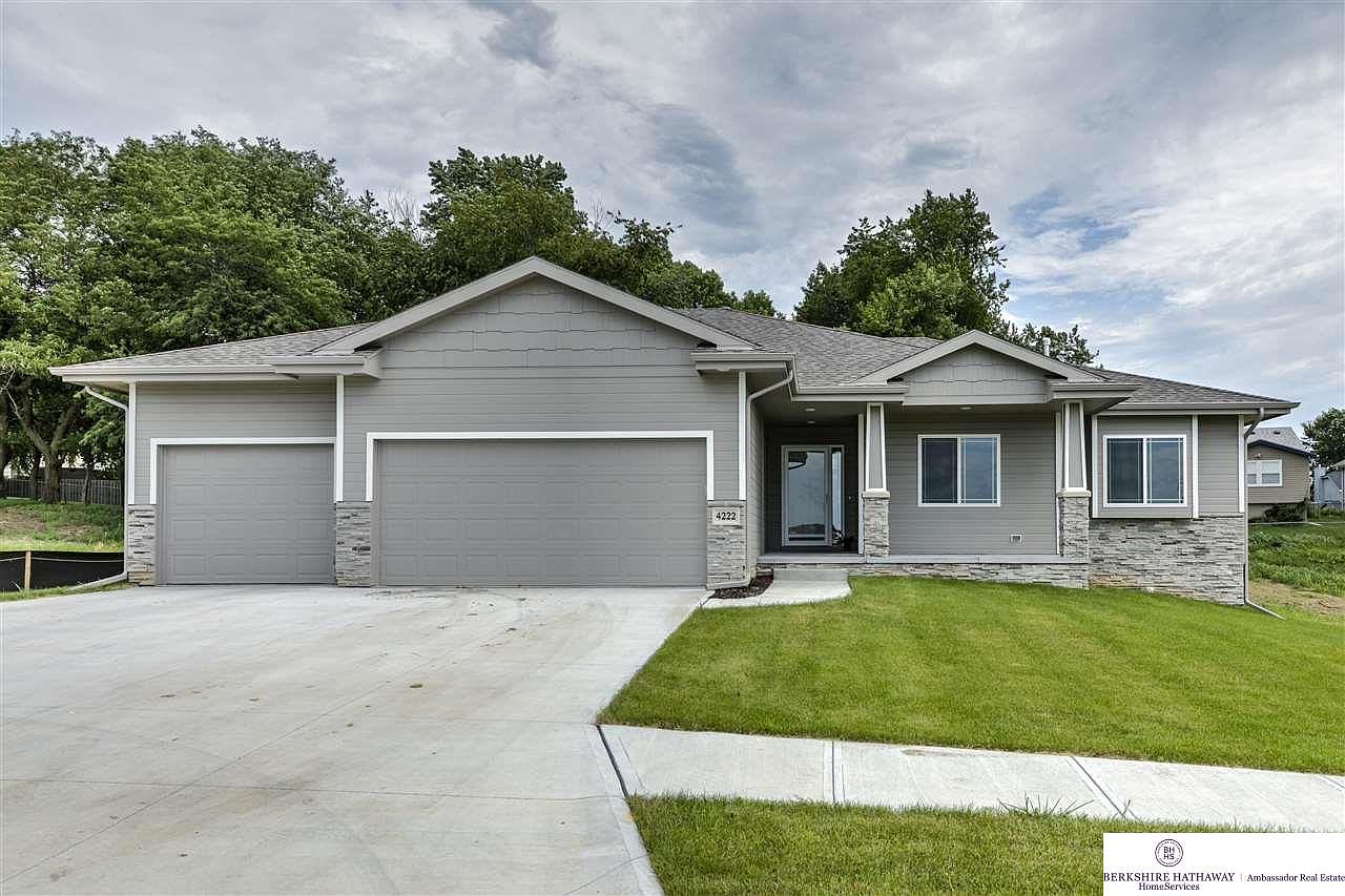 4308 Barksdale Dr, Bellevue, NE 68123 | Zillow