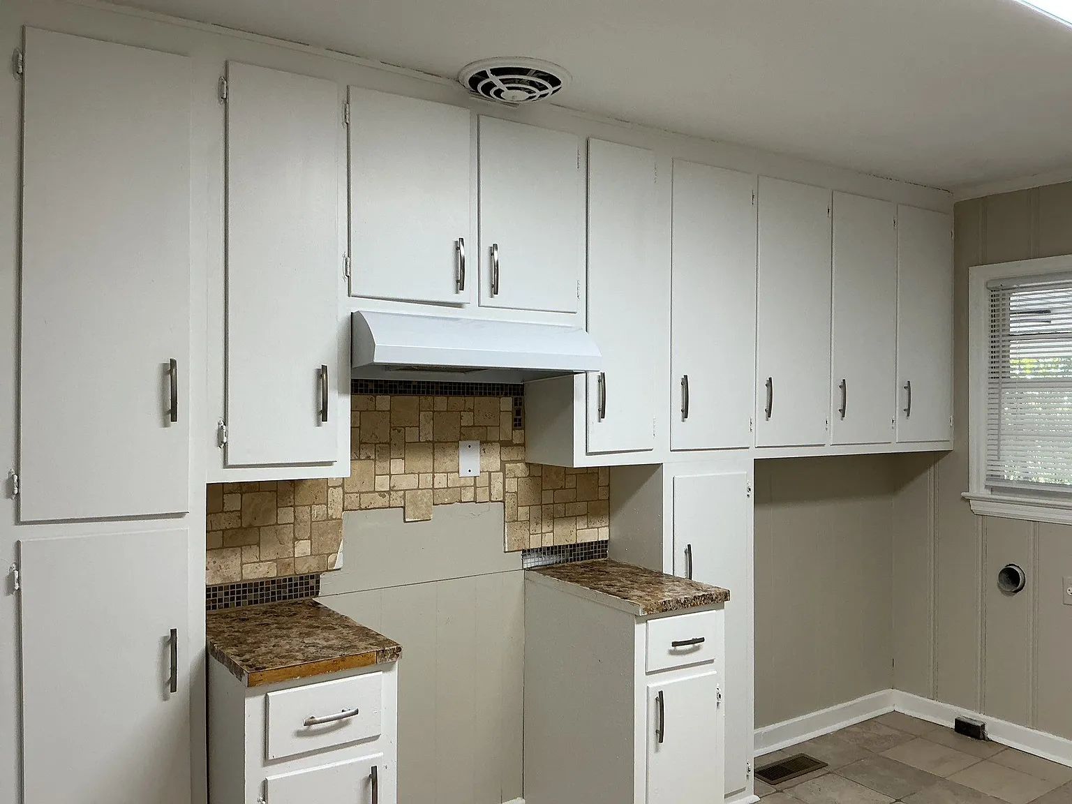 3 bed, 1266 sqft, $1,300 — Photo 3