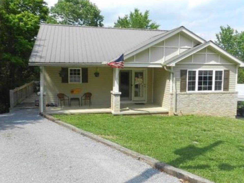 1st image of 161 Lees Ave