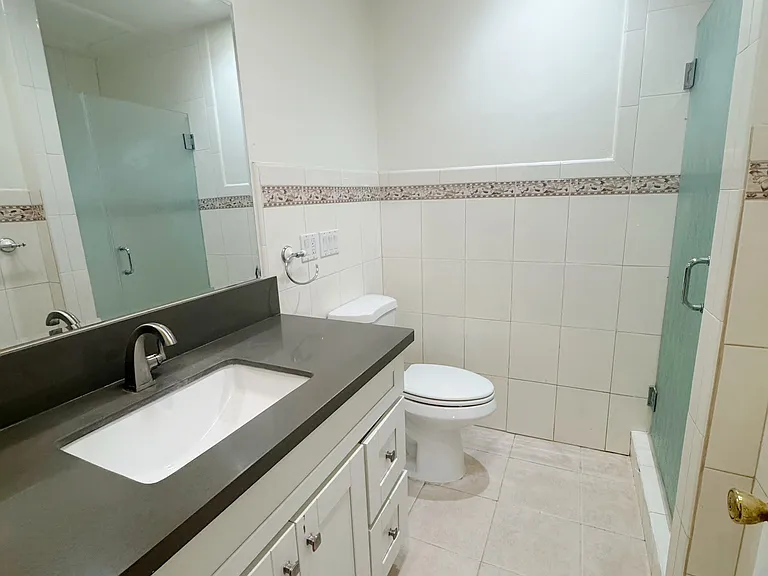 223 S Altura Rd — Photo 10