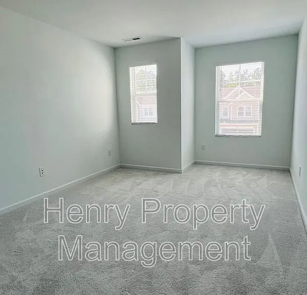 387 Thompson Overlook Way — Photo 9