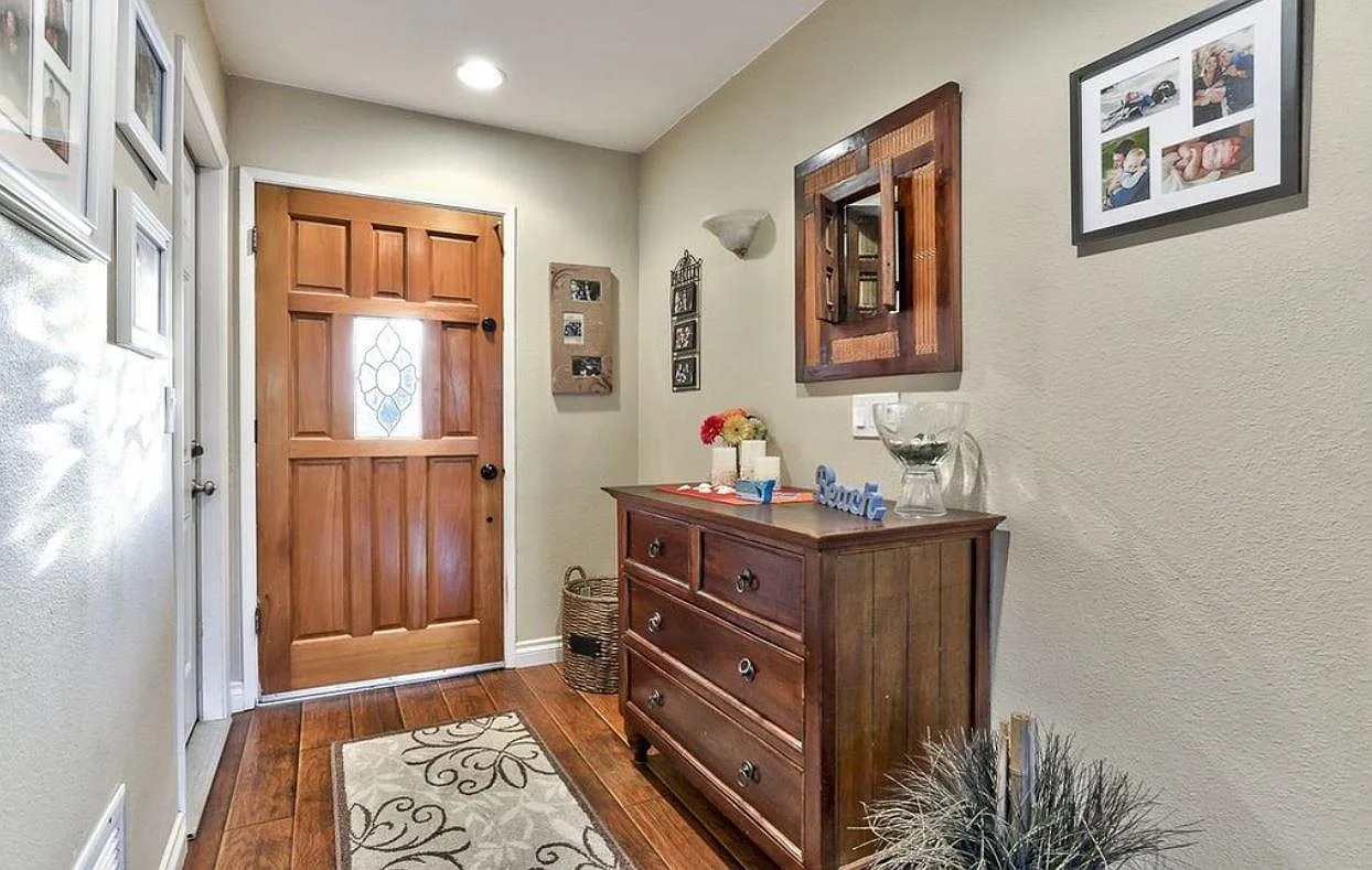 3 bed, 1541 sqft, $4,250 — Photo 4