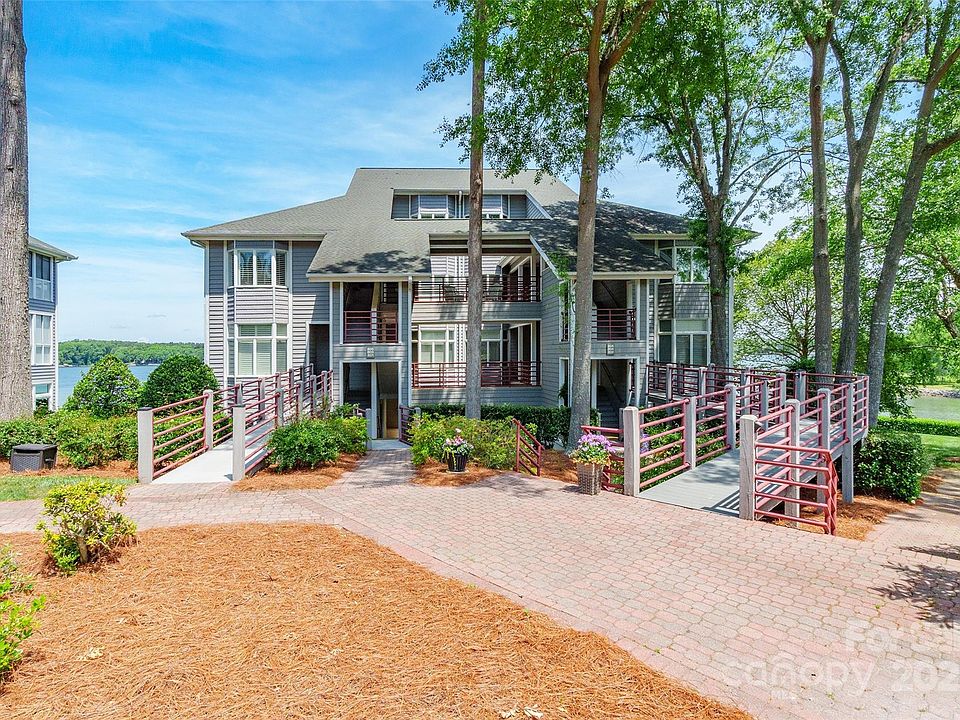 1st image of 803 Lake Club Dr