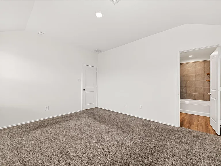 1710 Legacy Hills Dr — Photo 21