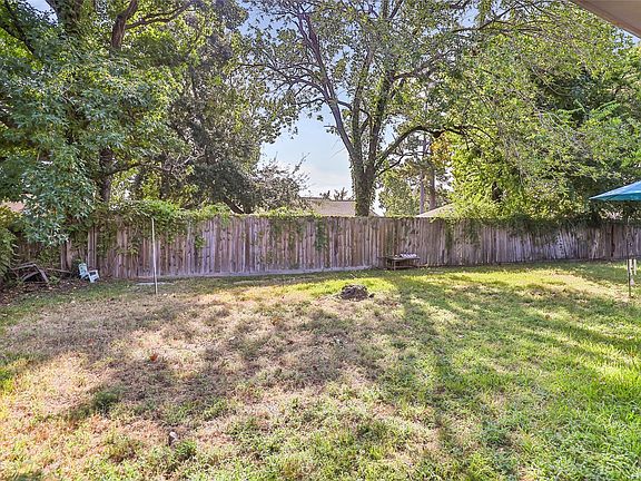 4th image of 7322 Foxbend Ln