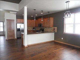 4th image of 4828 Vine St