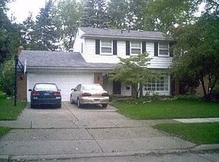 4008 Auburn Dr, Royal Oak, MI