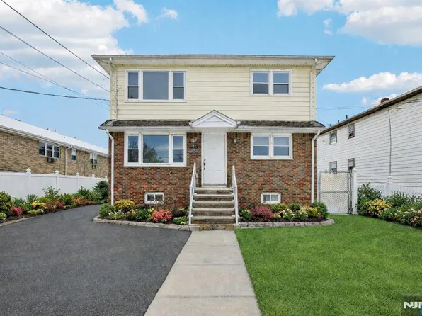 45 Arnot St, Lodi, NJ 07644