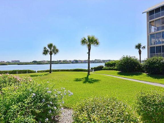5th image of 1376 Siesta Bayside Dr #C