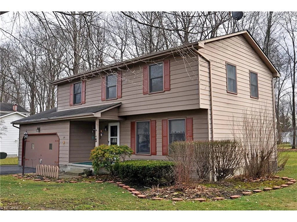 274 Cricklewood Dr photo 1
