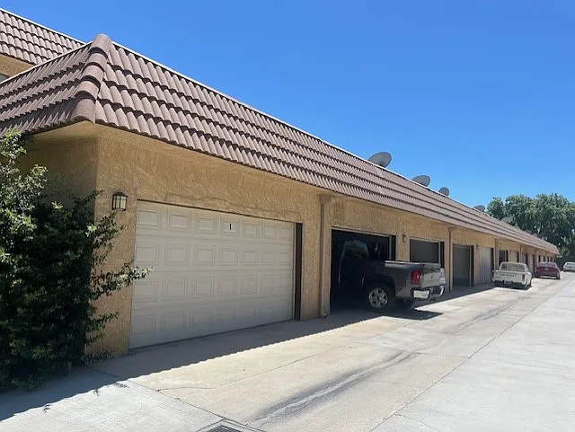 4838 W Avenue L10 — Photo 2