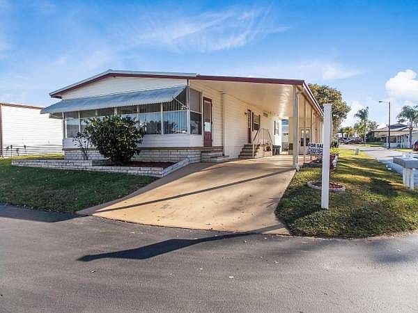 1st image of 11046 Pelican Dr