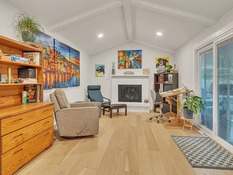 3163 S Boston Ct — Photo 9