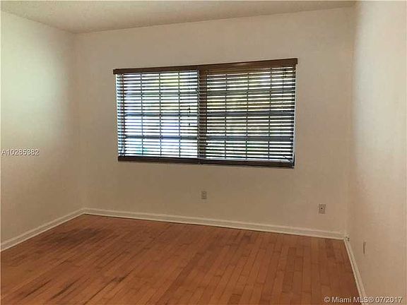 4th image of 631 Euclid Ave APT 4
