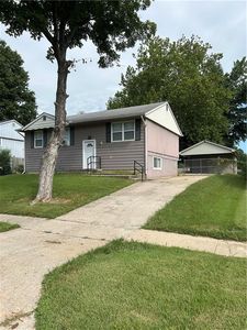 408 Fairlane St, Lansing, KS, 66043