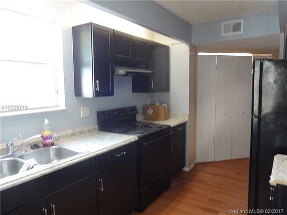 5th image of 2048 SE 26th Ln #205