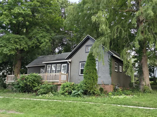 208 W Van Emmon St, Yorkville, IL 60560