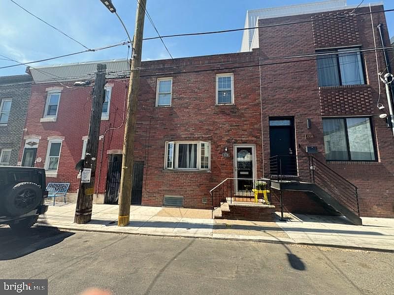 1st image of 2710 E Birch St