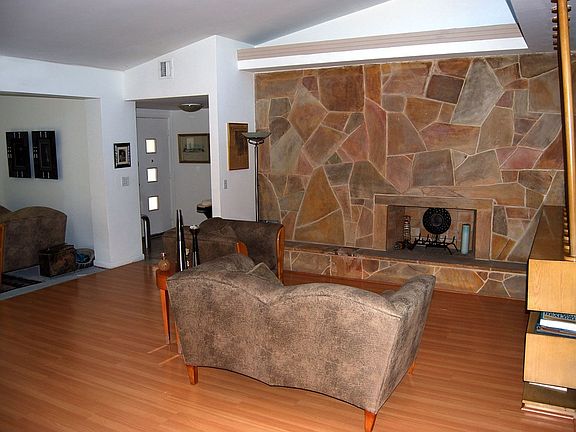 Tennessee Orchard Stone Wall w/Fireplace