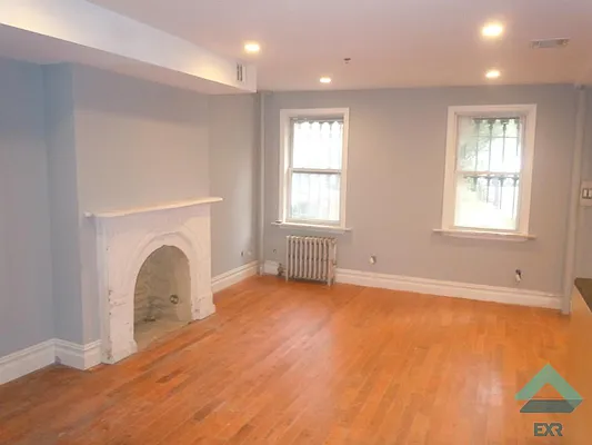 Rented by EXR | media 6