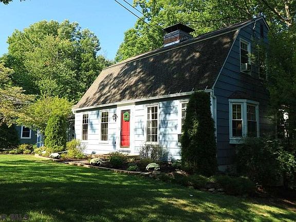 3rd image of 453 Park Ln