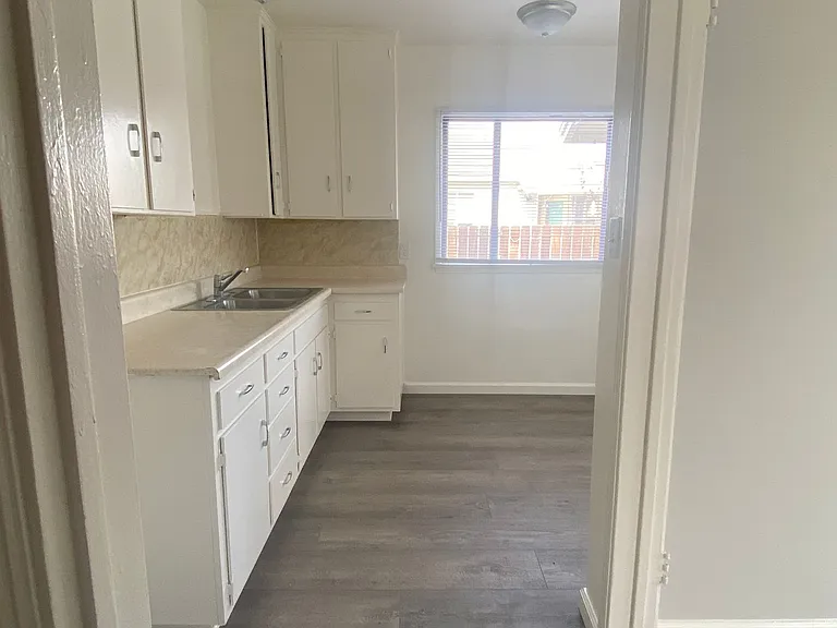 2245 Granada Ave — Photo 6