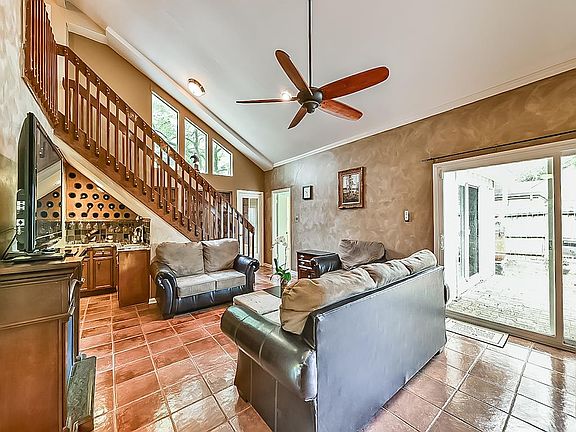 4th image of 13842 Aspen Hollow Ln